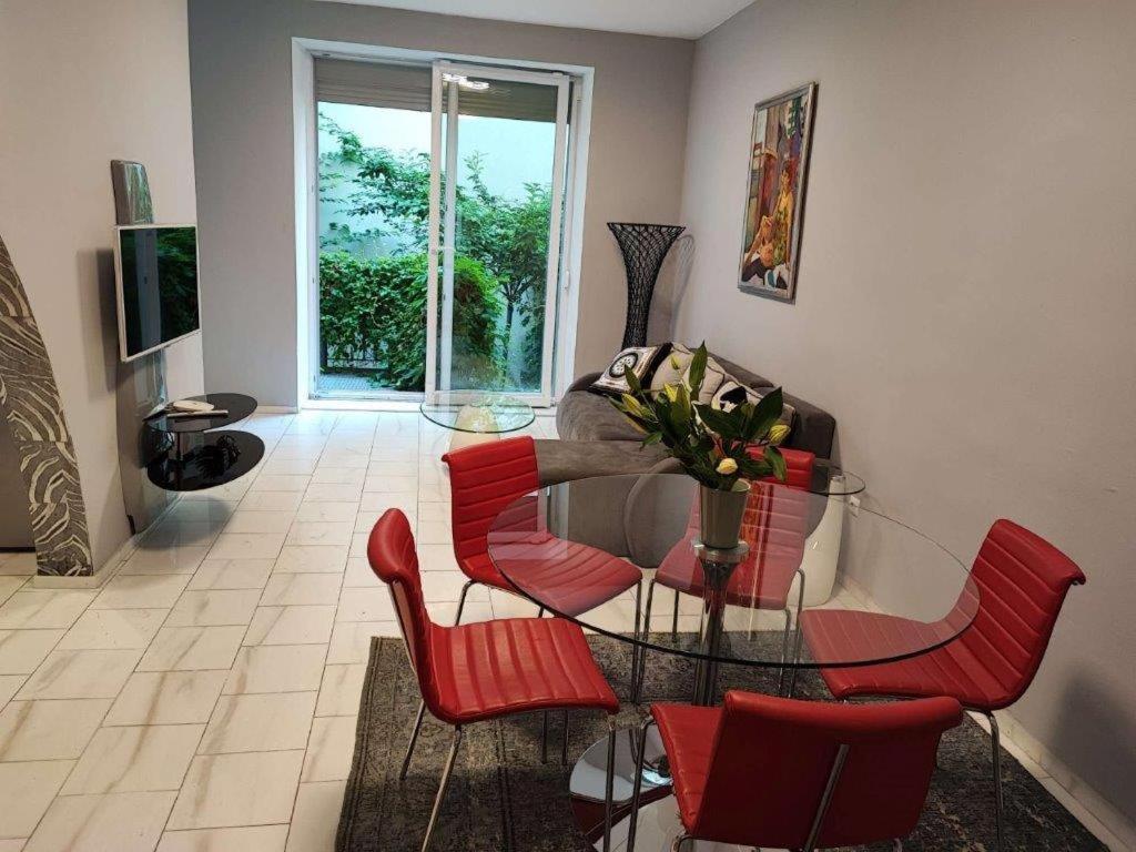 Central Vienna Apartment With Unique 40M2 City Garden & Self Check In Eksteriør billede