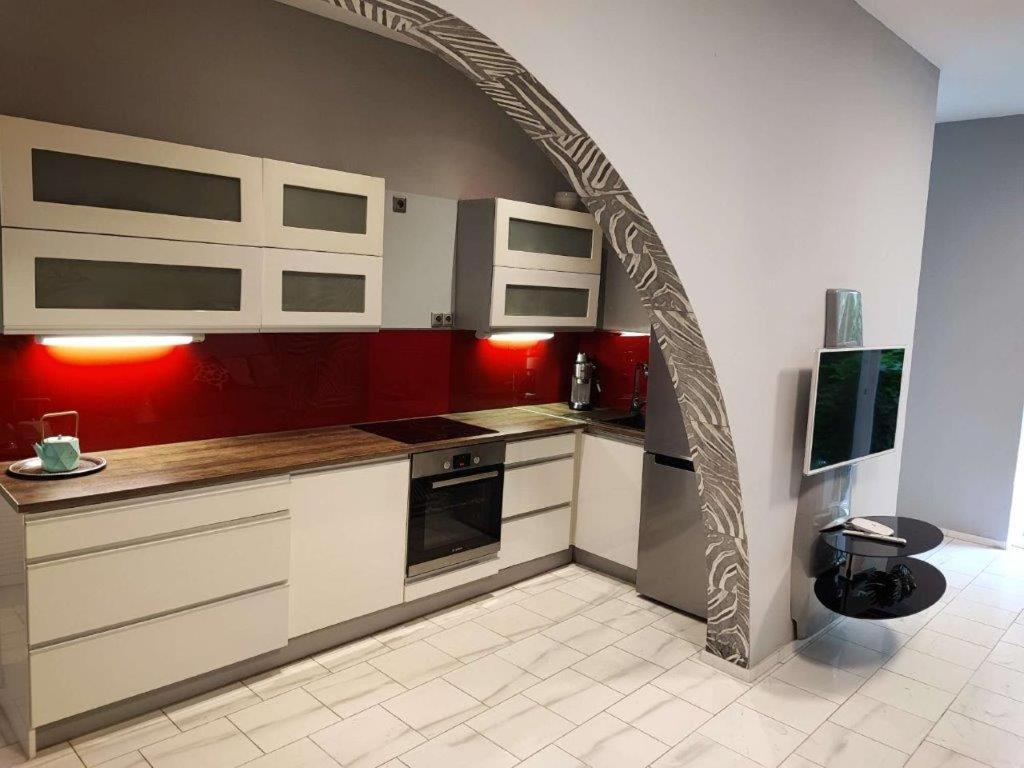 Central Vienna Apartment With Unique 40M2 City Garden & Self Check In Eksteriør billede