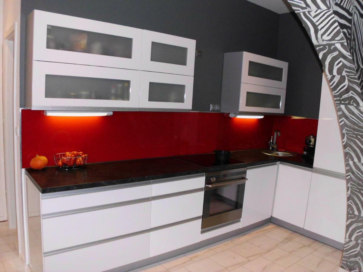 Central Vienna Apartment With Unique 40M2 City Garden & Self Check In Eksteriør billede